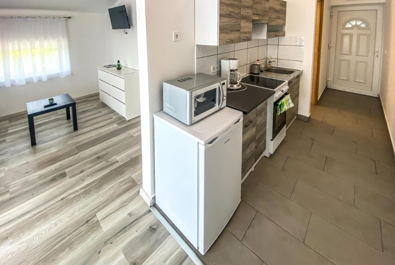 Feda Apartmanhaz Balatonboglar Ngoại thất bức ảnh