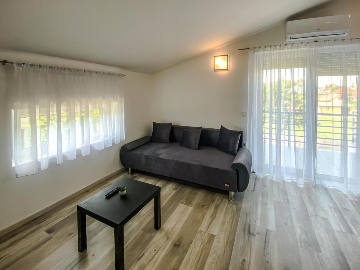 Feda Apartmanhaz Balatonboglar Ngoại thất bức ảnh