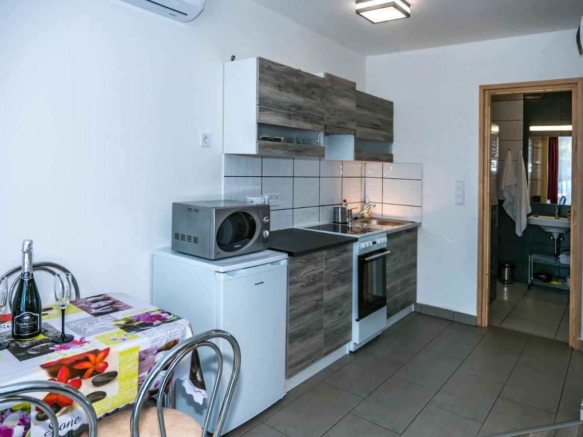 Feda Apartmanhaz Balatonboglar Ngoại thất bức ảnh